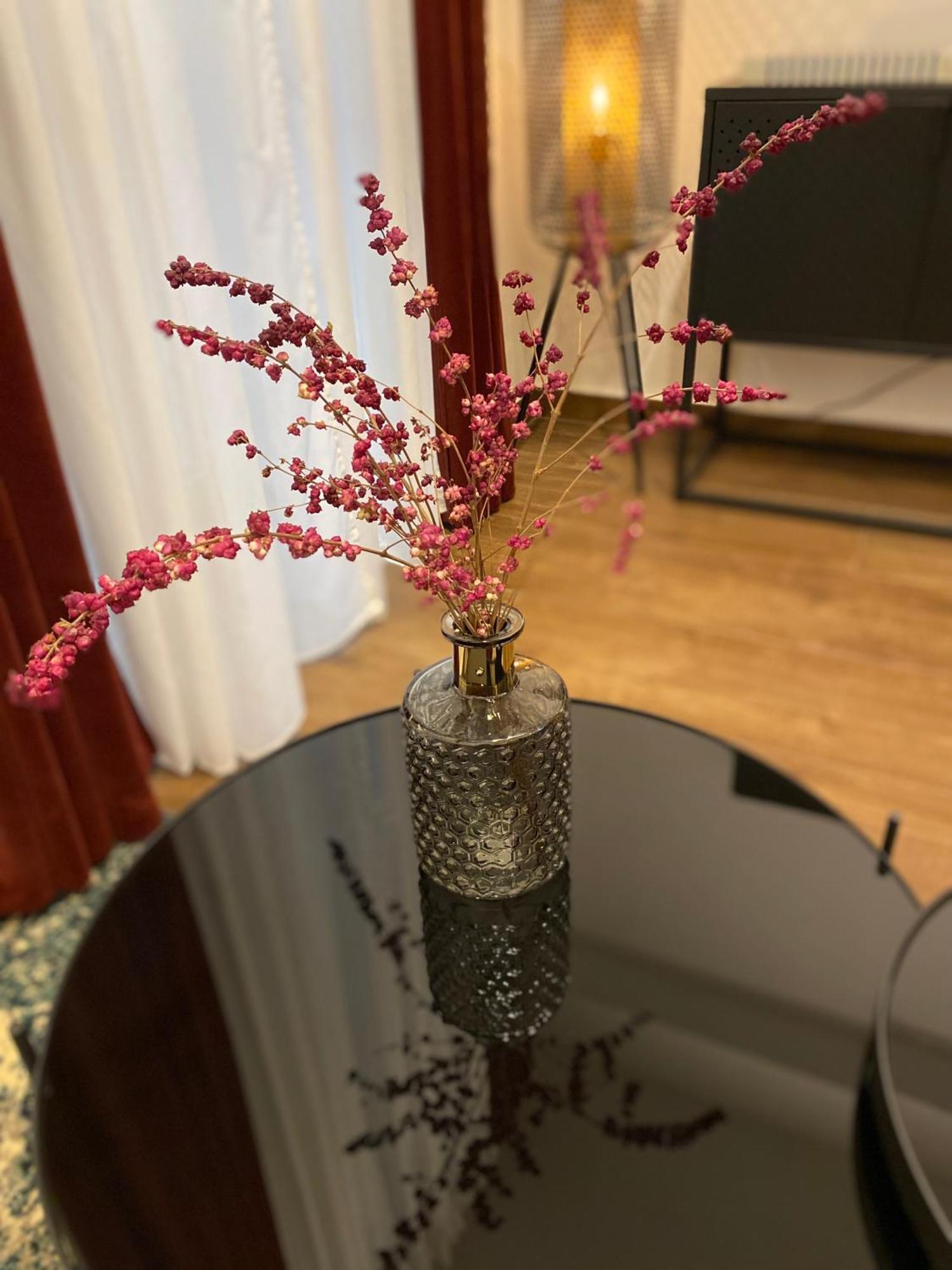 Brickwall Apartments Ζάγκρεμπ Δωμάτιο φωτογραφία
